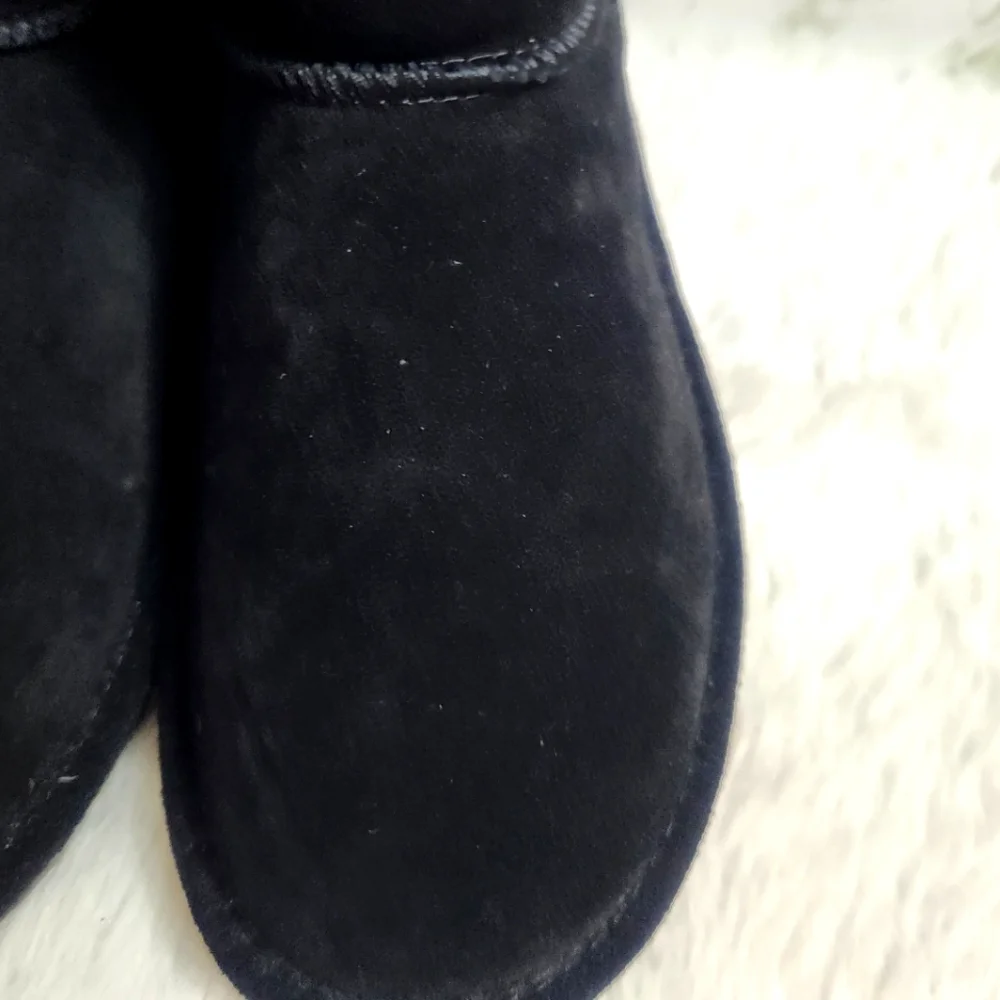 BEARPAW EVA Black Suede Boots